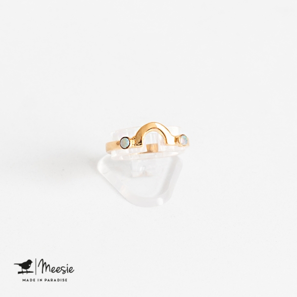 Ring boog met mini Opaal edelstenen goud op zilver Ring boog met mini Opaal edelstenen goud op zilver